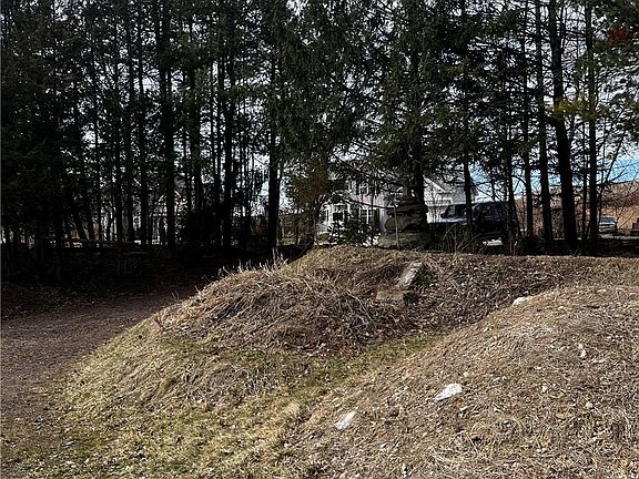 2nd image of 6589 Hathaway Rd