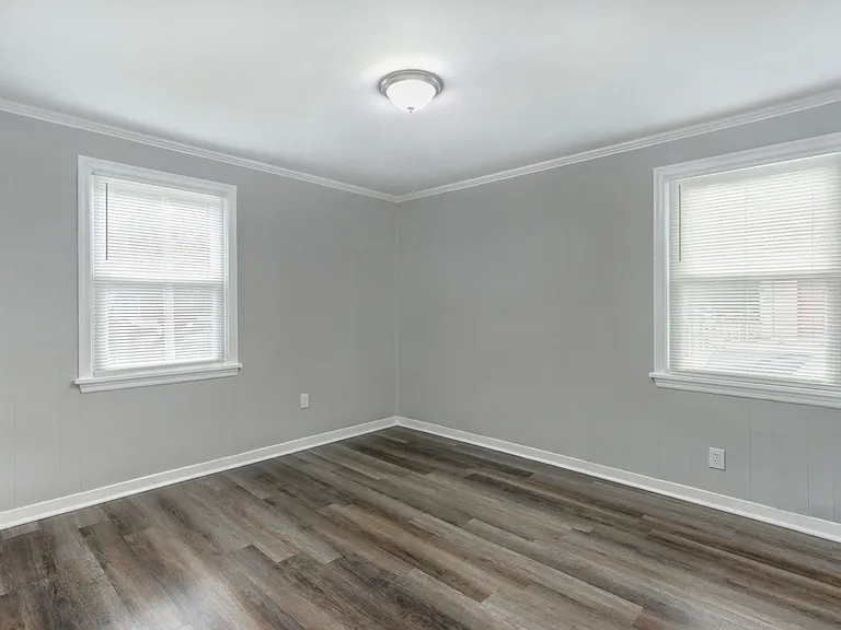 2212 Utah St — Photo 7
