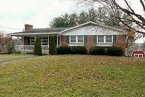 1st image of 2413 Larkspur Dr