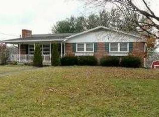 2413 Larkspur Dr, Johnson City, TN 37604