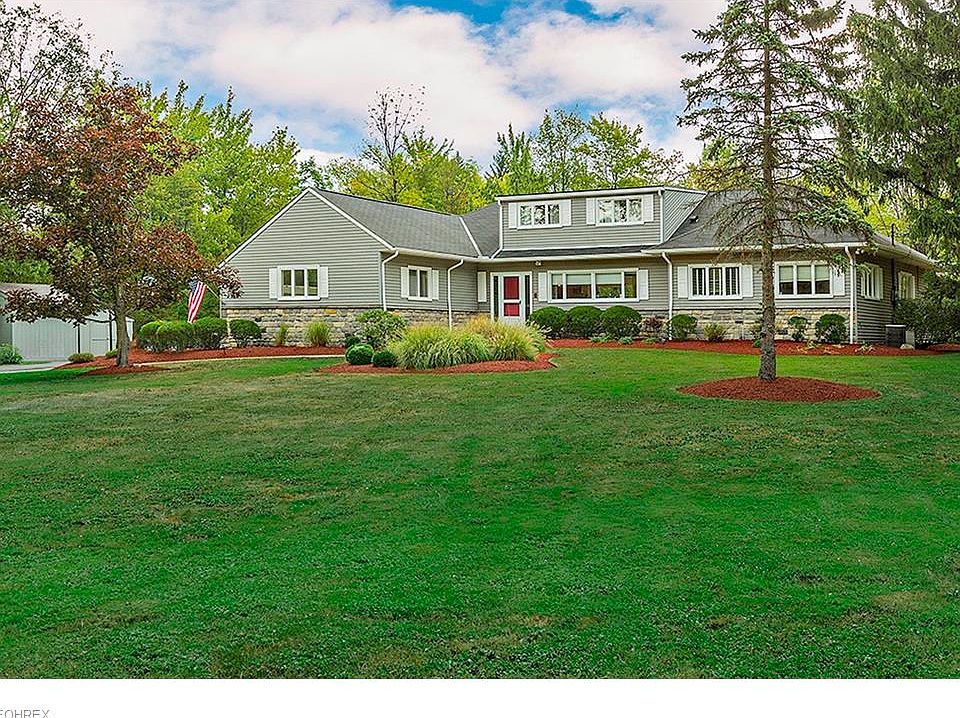 1st image of 15 Mill Creek Ln