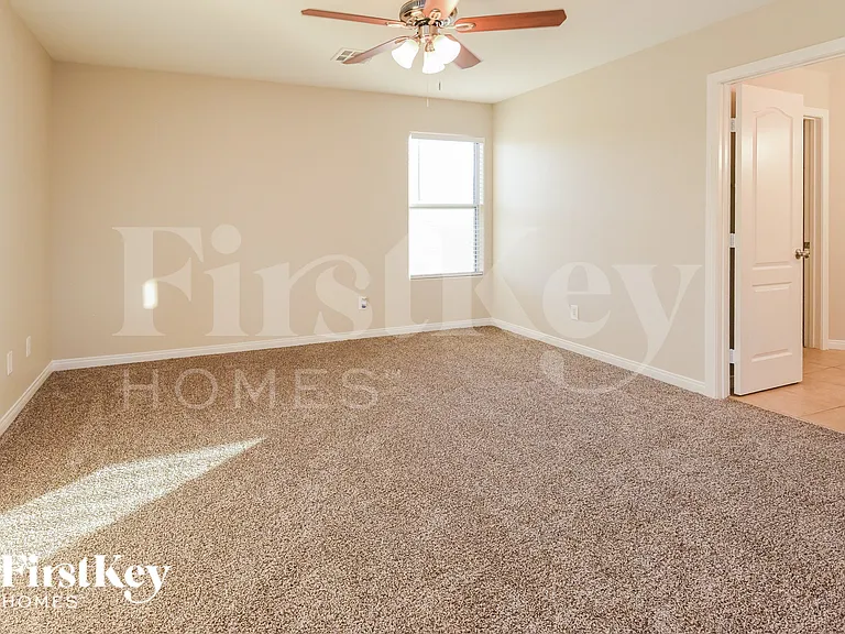 215 Del Cira Ave — Photo 7