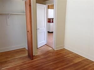 4th image of 32 Austain Ave