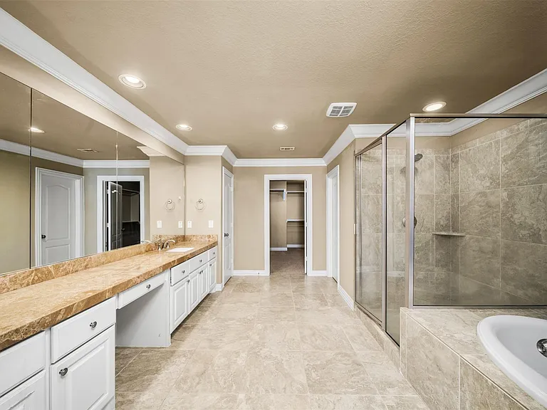 13403 Preston Cliff Ct — Photo 10