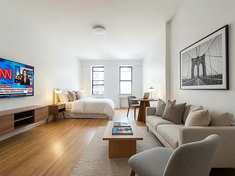 344 E 55th St #5B — Photo 1