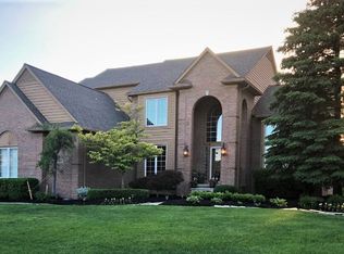 7899 Brampton Dr, Canton, MI 48187