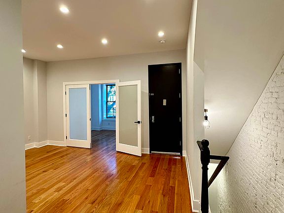3rd image of 490 Chauncey St #1C