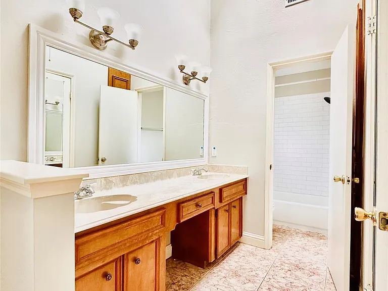 15111 Yorkpoint Dr — Photo 14