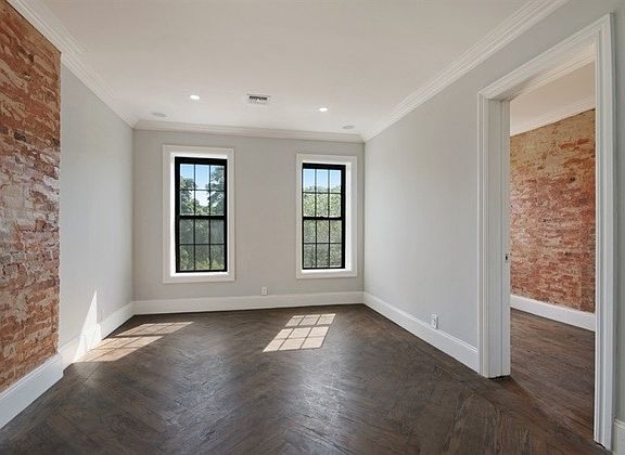 5th image of 720 Marcy Ave APT 03