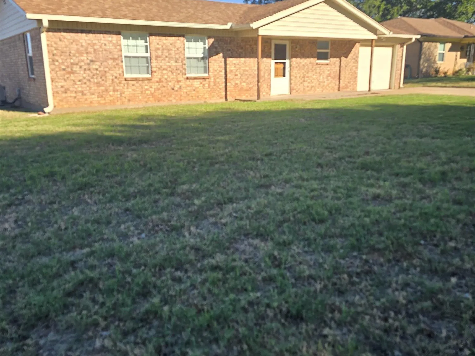 3 bed, 2.0 bath, 1134 sqft, $1,500 — Photo 2
