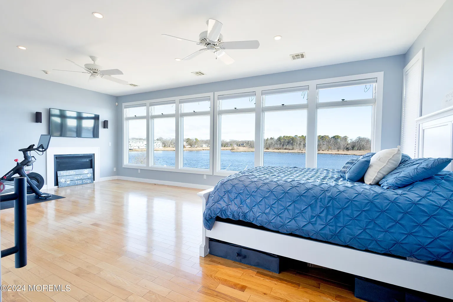 618 Harbor Road photo 1