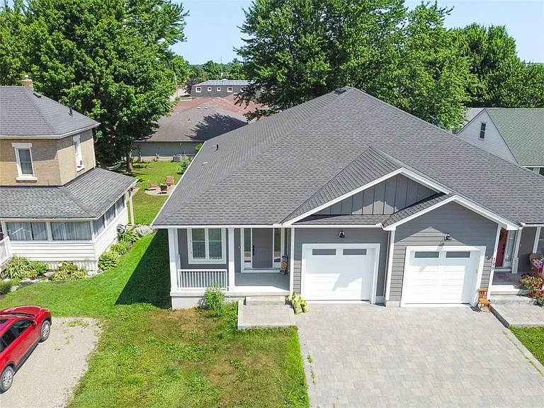 397 Victoria St — Photo 40