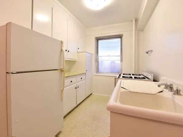 530 Grand Street image 1 of 4