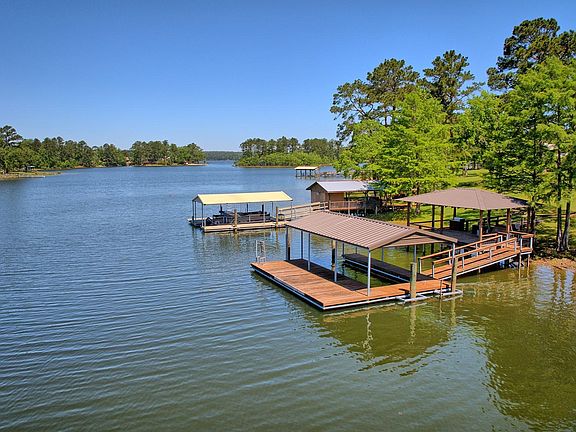 4th image of 203 Whispering Pine