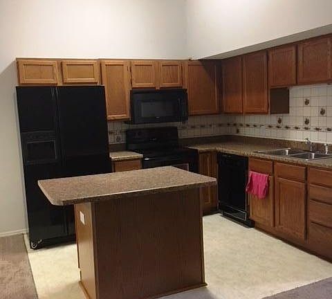 2nd image of 4604 Dewey Way