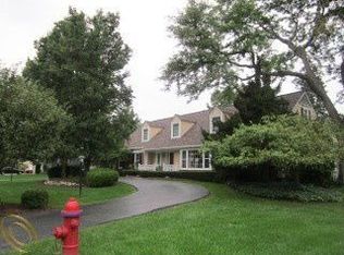 19534 S Waltham Rd, Beverly Hills, MI 48025