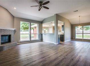 930 Hill Meadow Dr, Midlothian, TX 76065