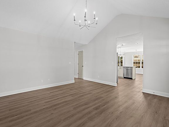 4th image of 227 Periwinkle Way
