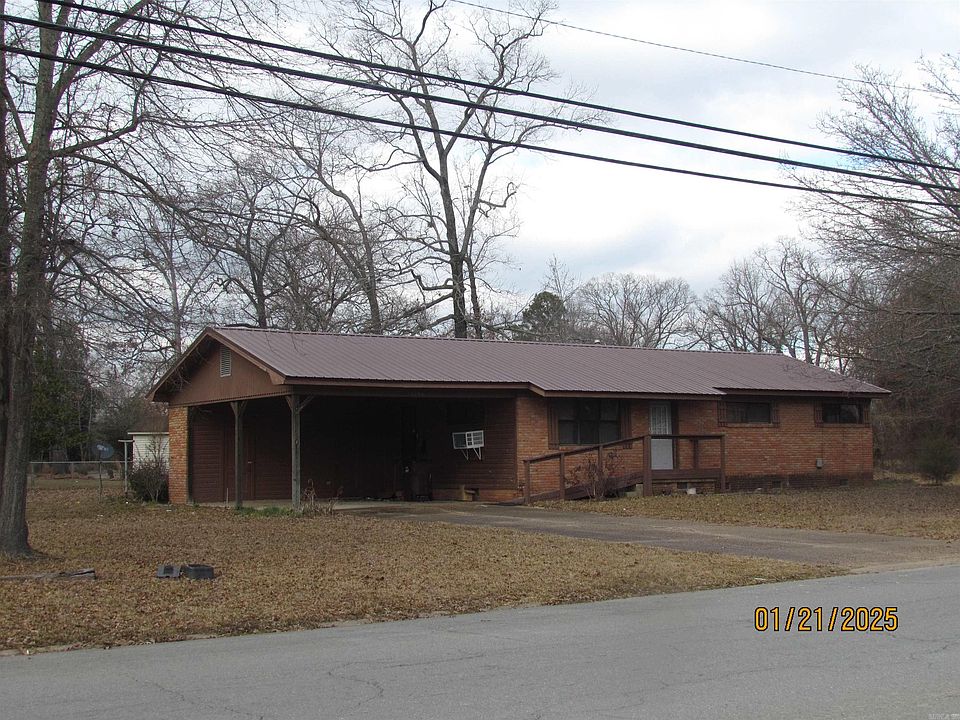 1st image of 1104 Parkway Dr