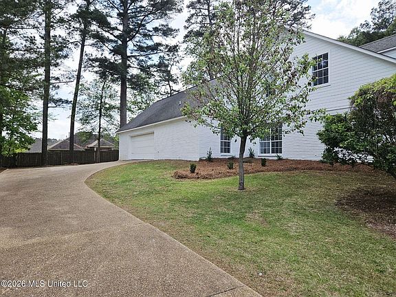 3rd image of 148 Bridlewood Dr
