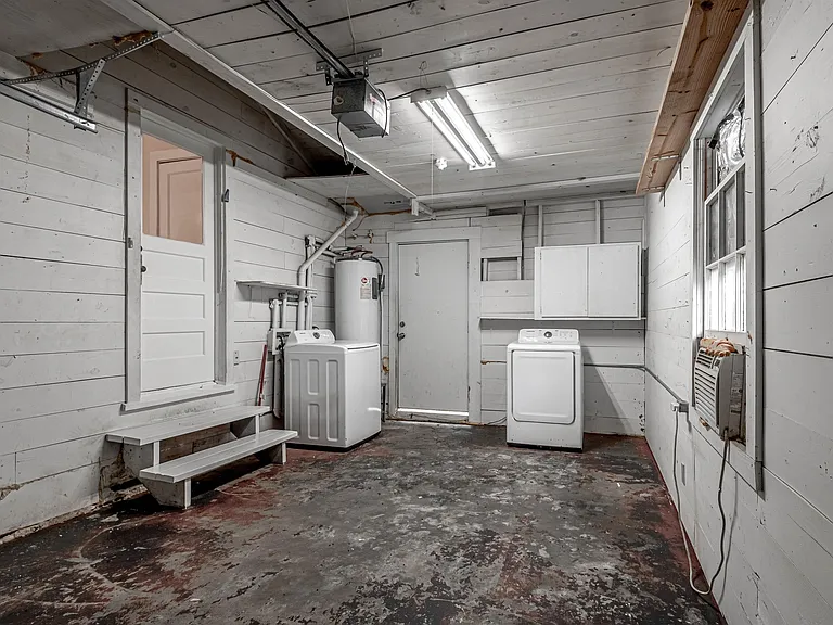 2538 Sycamore Ave — Photo 23