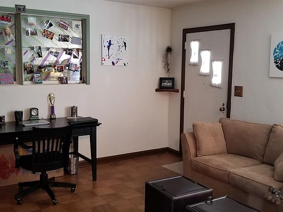4th image of 3718 Colebrooke Dr