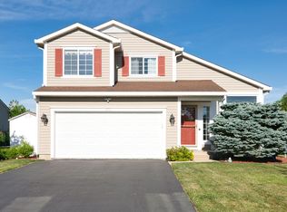 890 Provence Pl, Lake In The Hills, IL 60156