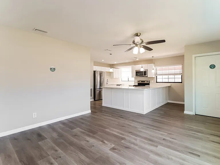 5615 Larimer Dr — Photo 4