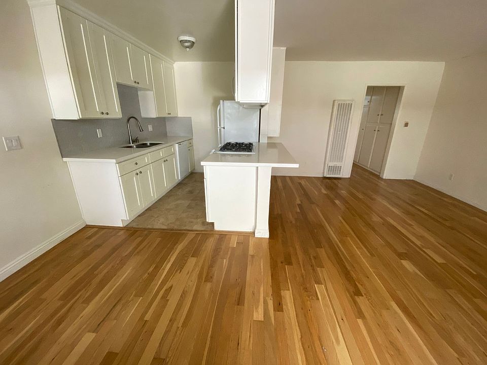 1st image of 420 Raymond Ave APT 17