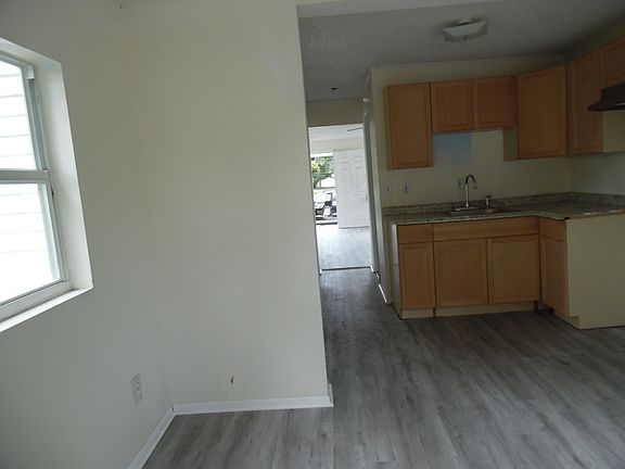 2nd image of 3218 4th Ave S