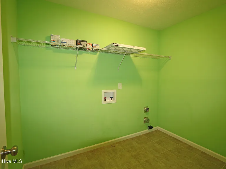 7218 Hoffman Dr — Photo 15