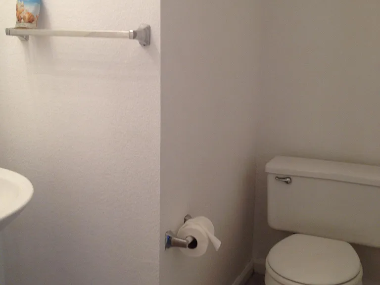 5 Holtz Ct — Photo 8