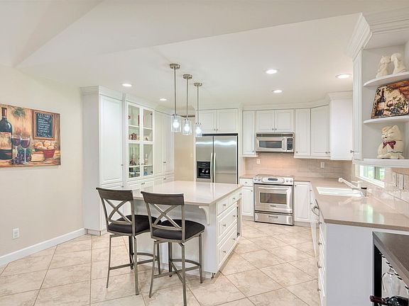 5th image of 4705 Della Robia Ct