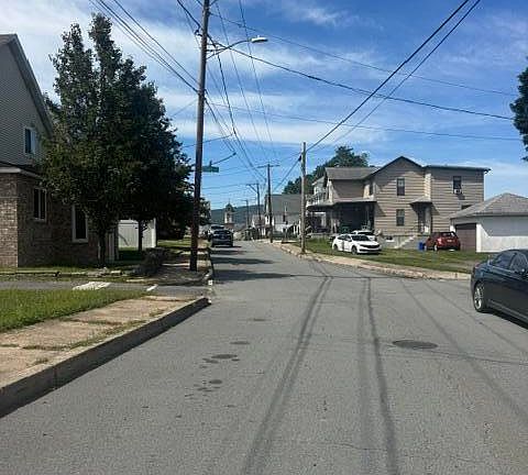 5th image of 107 Butler St