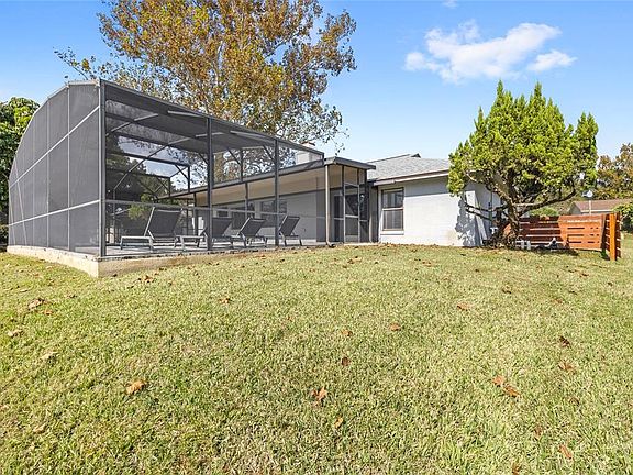 5th image of 9508 Pine Terrace Ct