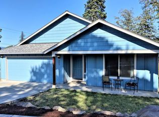 903 Rocky Rd, Hood River, OR 97031