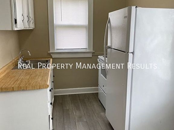 5th image of 1121 E Powell Ave #B