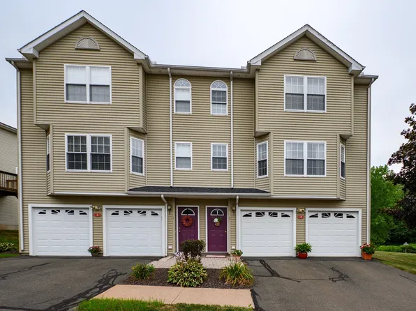 3 Sarahs Place #3, Wallingford, CT 06492