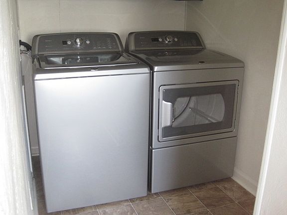 Washer & Dryer Included