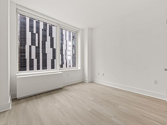 4th image of 86 Fleet Pl APT 10E