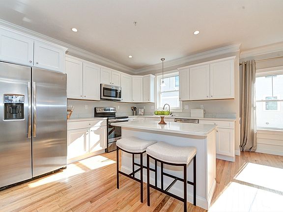 4th image of 4 Montalcino Way #4