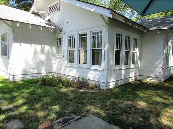 3rd image of 214 E Hird St