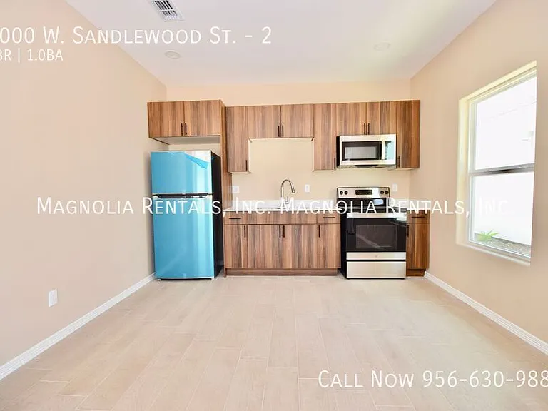 3000 W Sandlewood St #2 — Photo 6