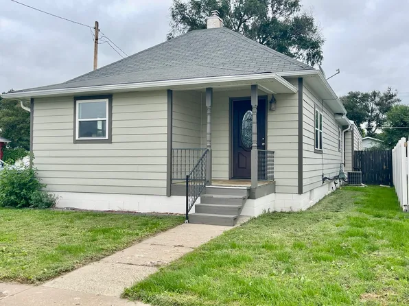 1022 6th Ave W, Mobridge, SD 57601