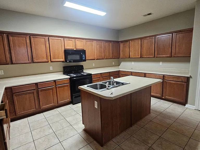 8843 Campaldino Ave — Photo 9