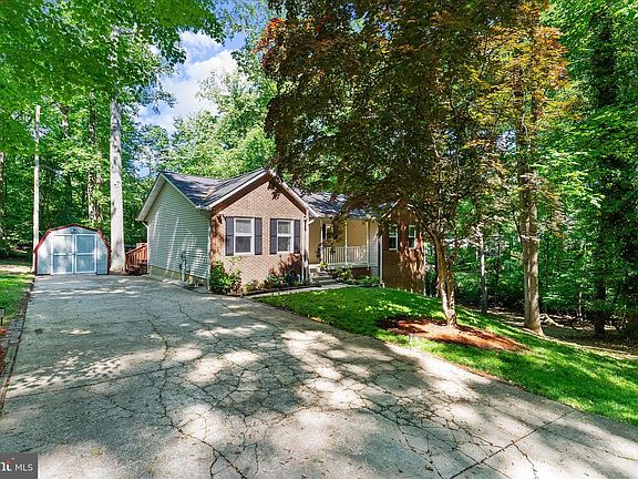 3rd image of 526 Dillon Dr