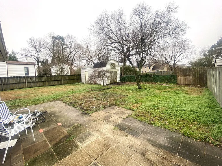 8225 Tabor Ct — Photo 30