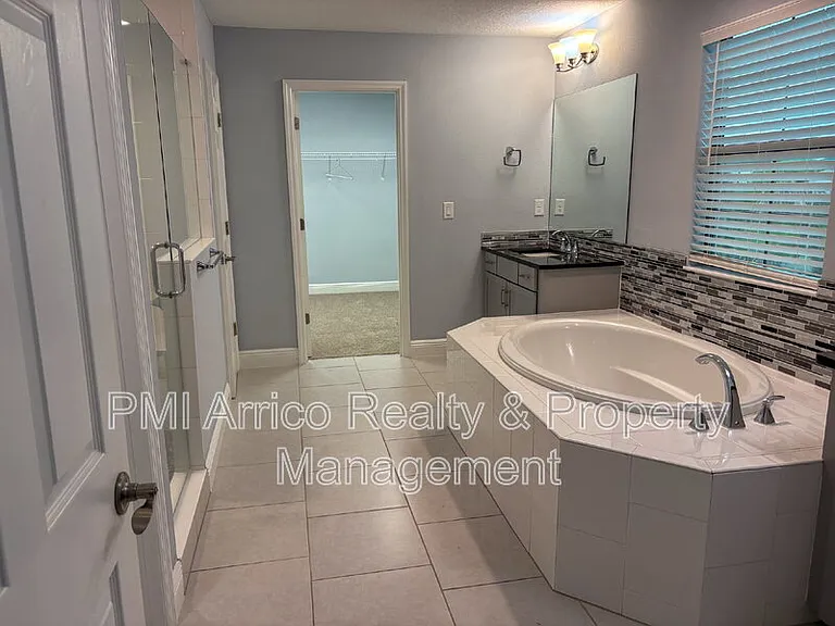 12860 Satin Lily Dr — Photo 35
