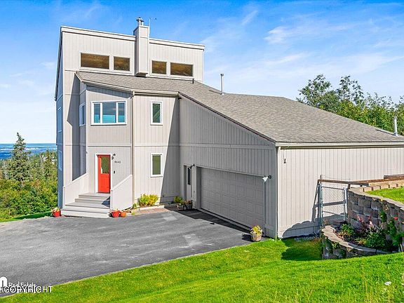 3rd image of 8641 Sultana Dr