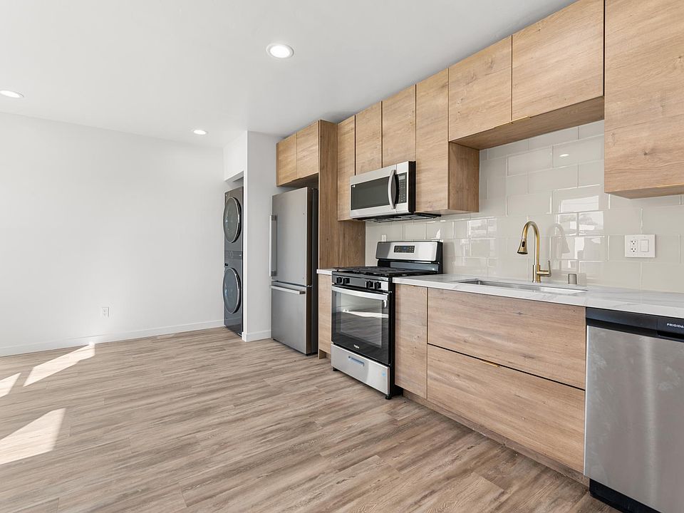 1st image of 3814 Villa Ter #1/2